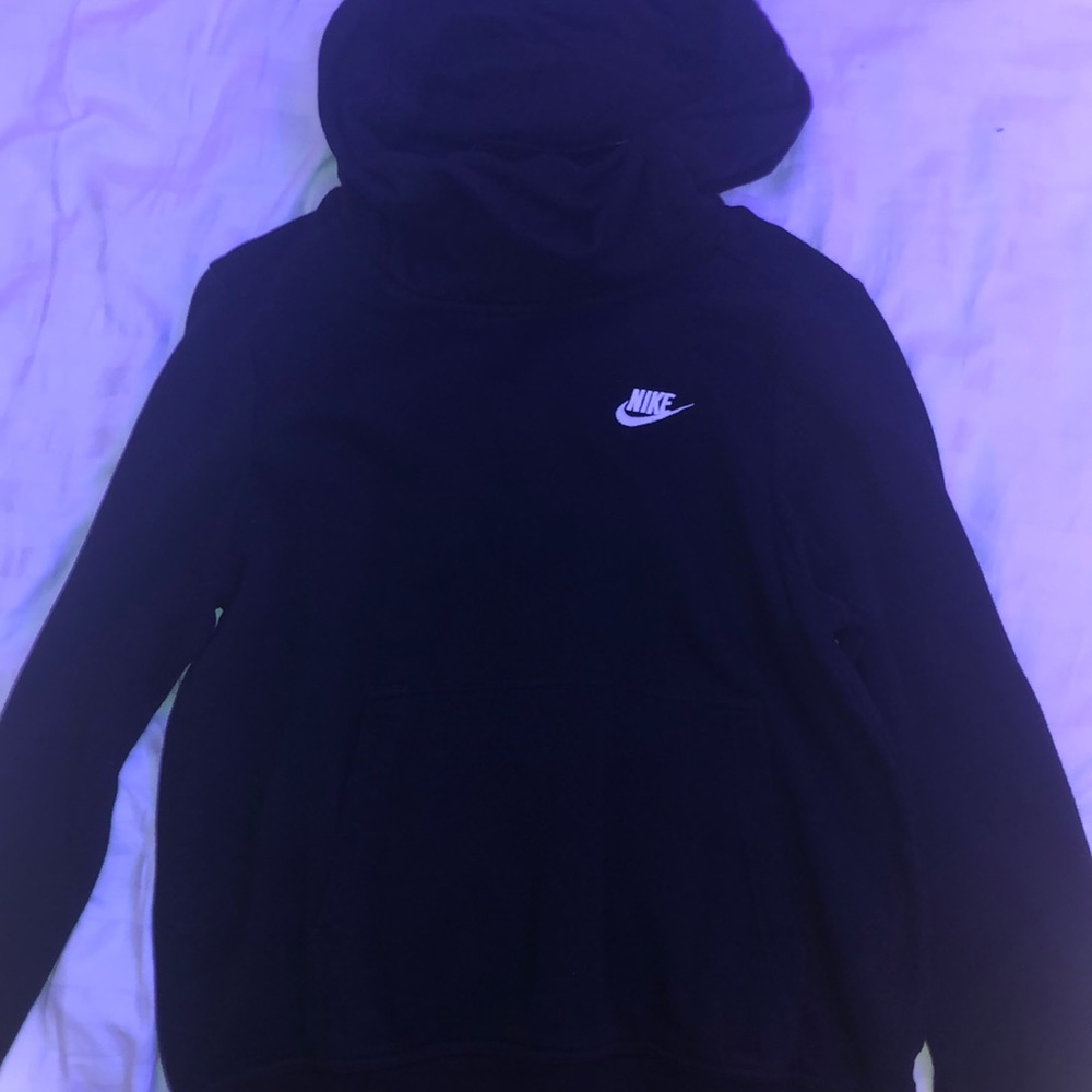 nike sportswear essential sweatshirt